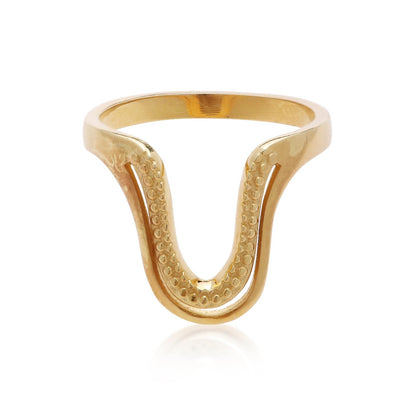 Stylish “U” ring