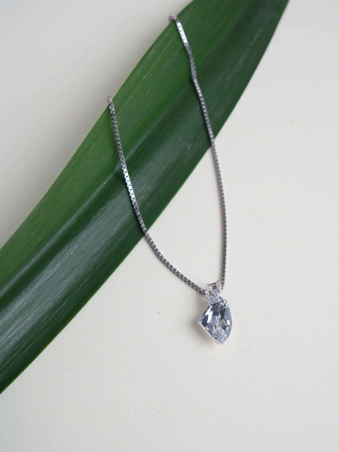Silver Diamond Stone Chain Pendant